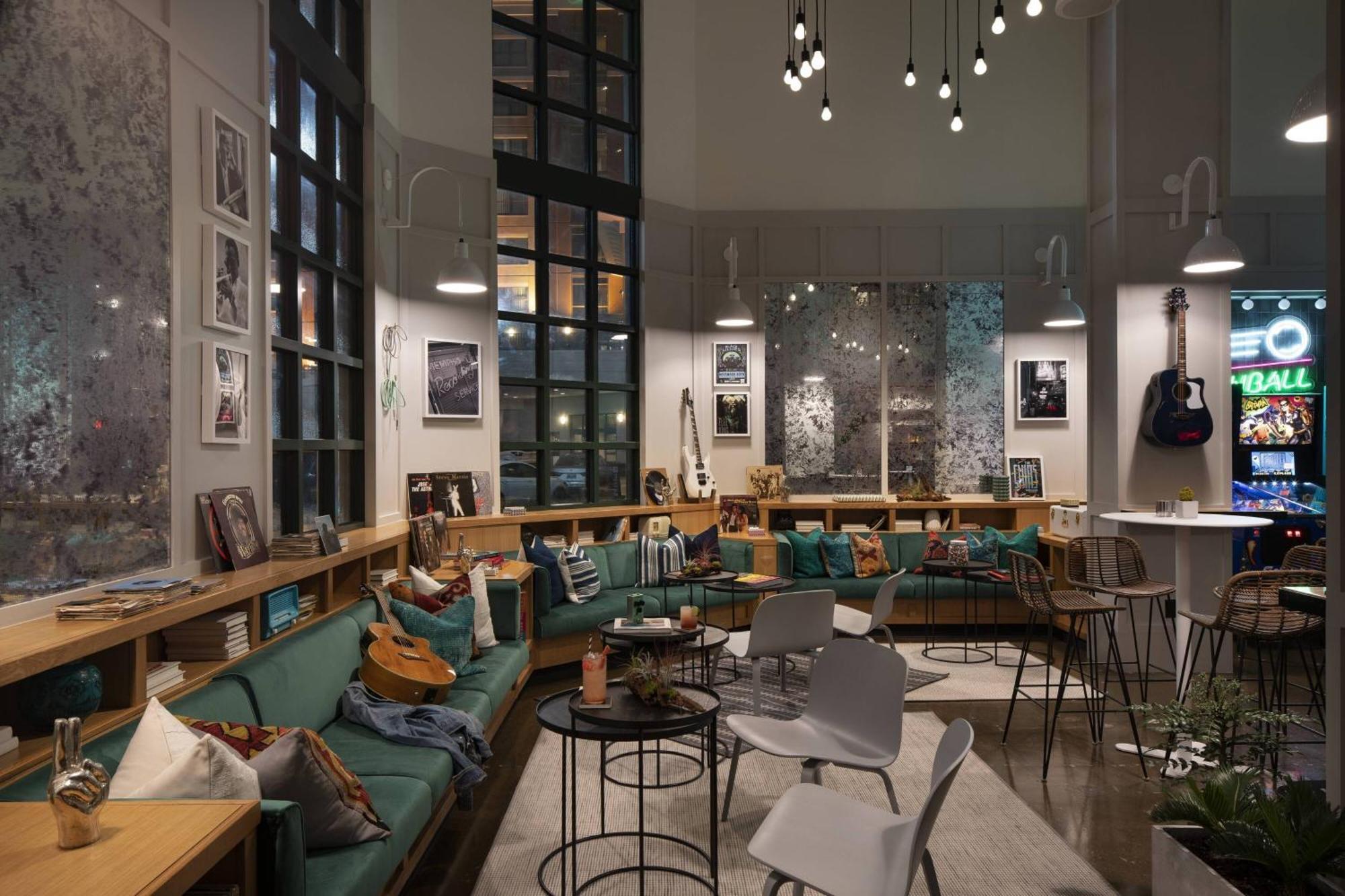 Moxy Memphis Downtown Hotel Bagian luar foto